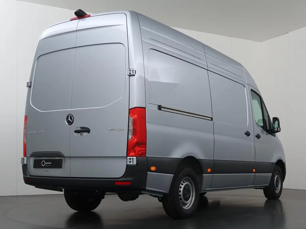 Mercedes-Benz Sprinter 317 CDI L2 H2 RWD PRO uit 2024, foto 3