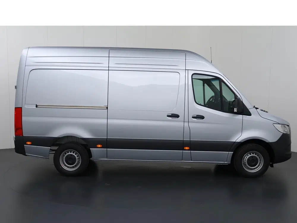 Mercedes-Benz Sprinter 317 CDI L2 H2 RWD PRO uit 2024, foto 4