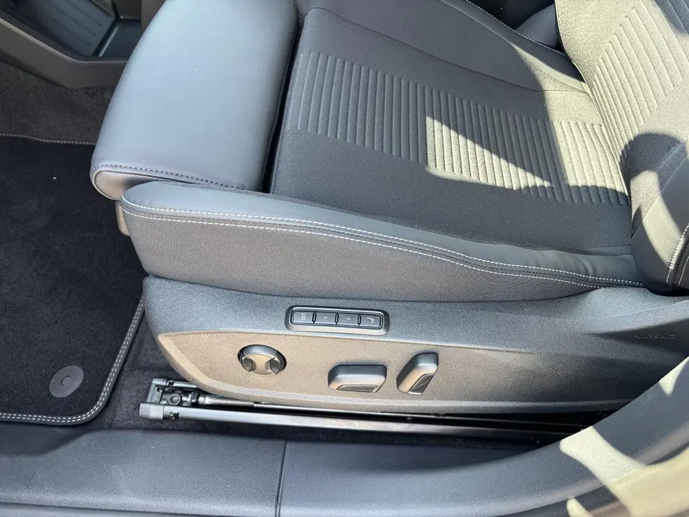Ford Explorer Select Extended Range RWD 79 kWh uit 2026, foto 13