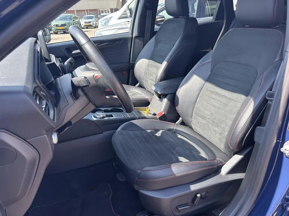 Ford Kuga 2.5 PHEV ST-Line X 225pk uit 2021, foto 14