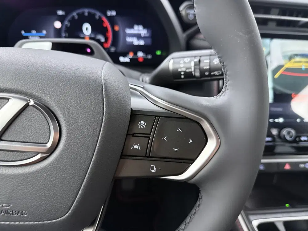 Lexus LBX Emotion 2WD uit 2026, foto 12