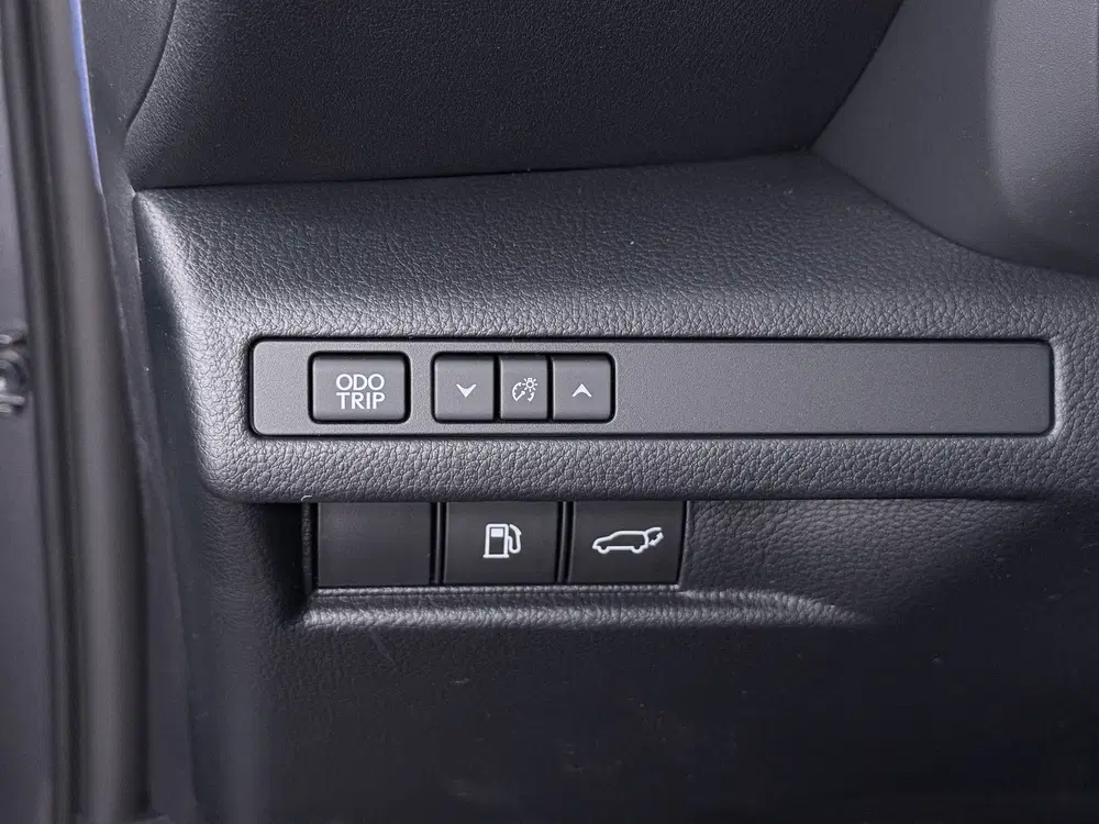 Lexus LBX Emotion 2WD uit 2026, foto 6