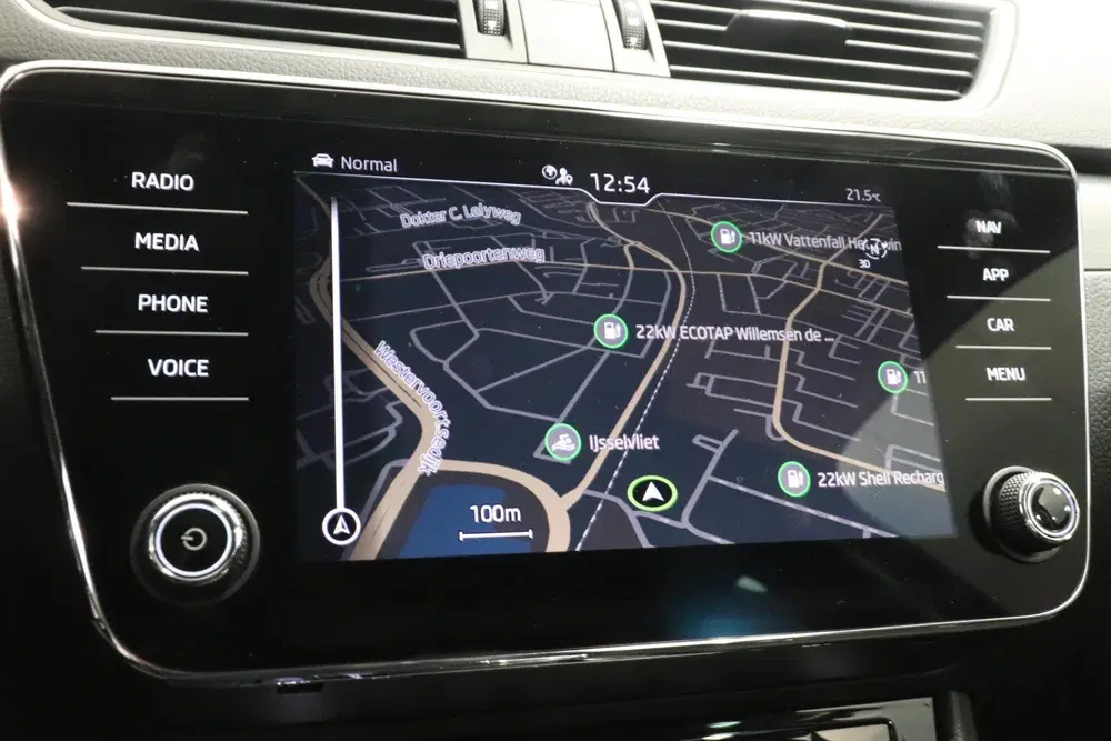Skoda Superb 1.4 TSI iV Business Edition Plus uit 2023, foto 11