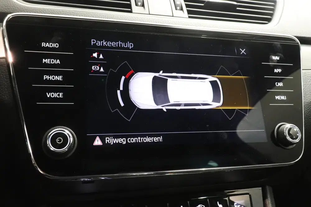 Skoda Superb 1.4 TSI iV Business Edition Plus uit 2023, foto 12