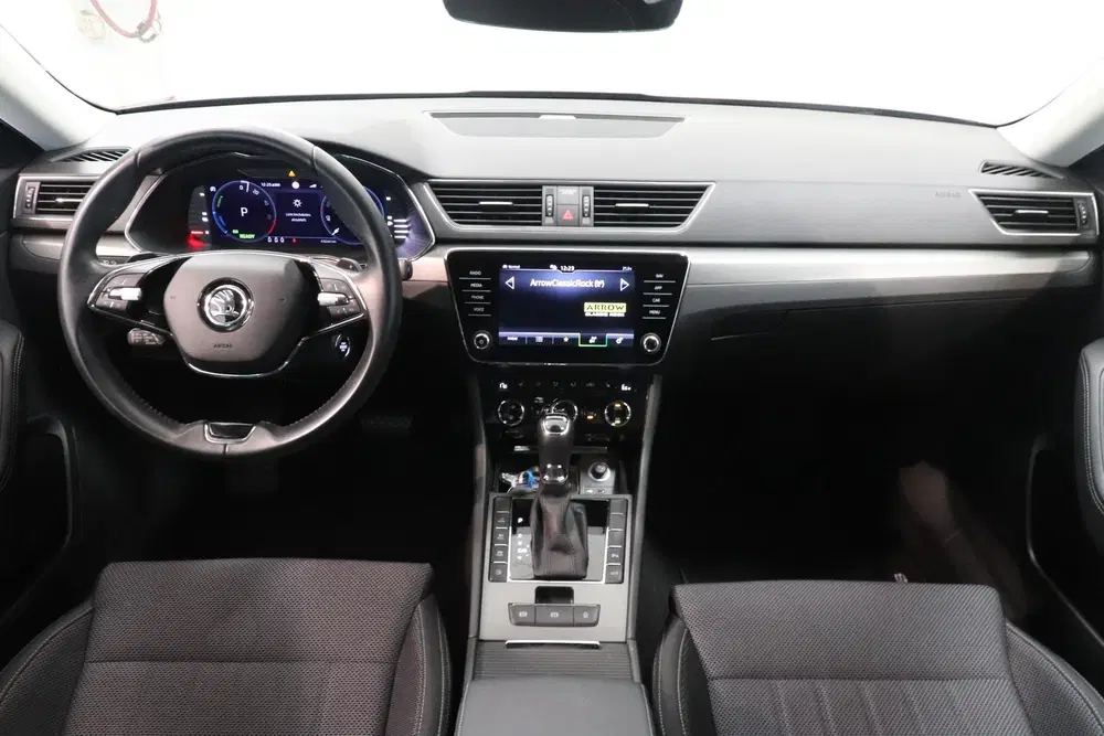Skoda Superb 1.4 TSI iV Business Edition Plus uit 2023, foto 2