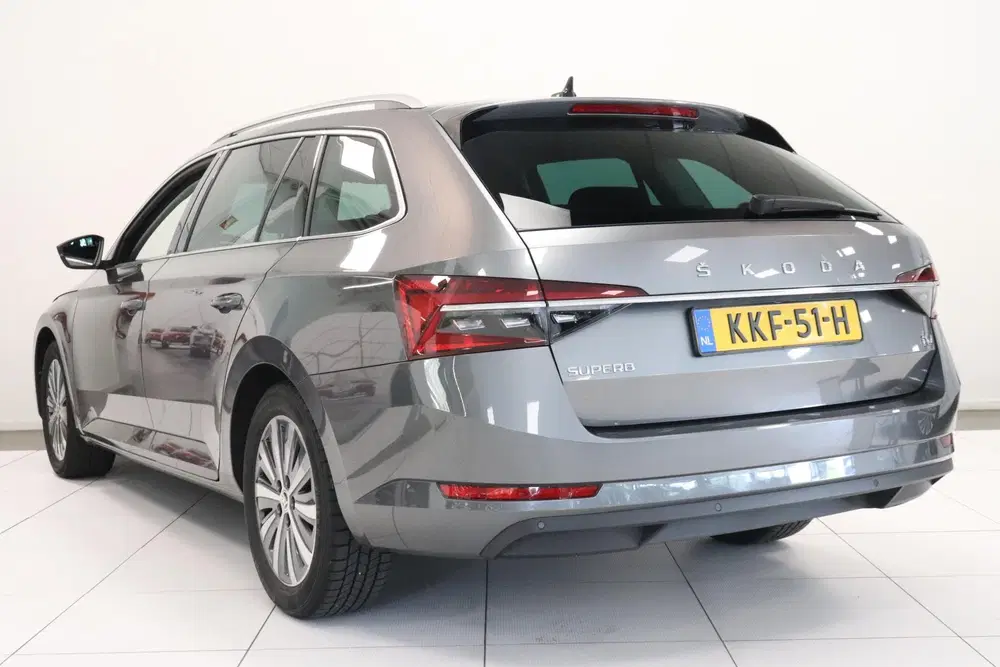 Skoda Superb 1.4 TSI iV Business Edition Plus uit 2023, foto 6