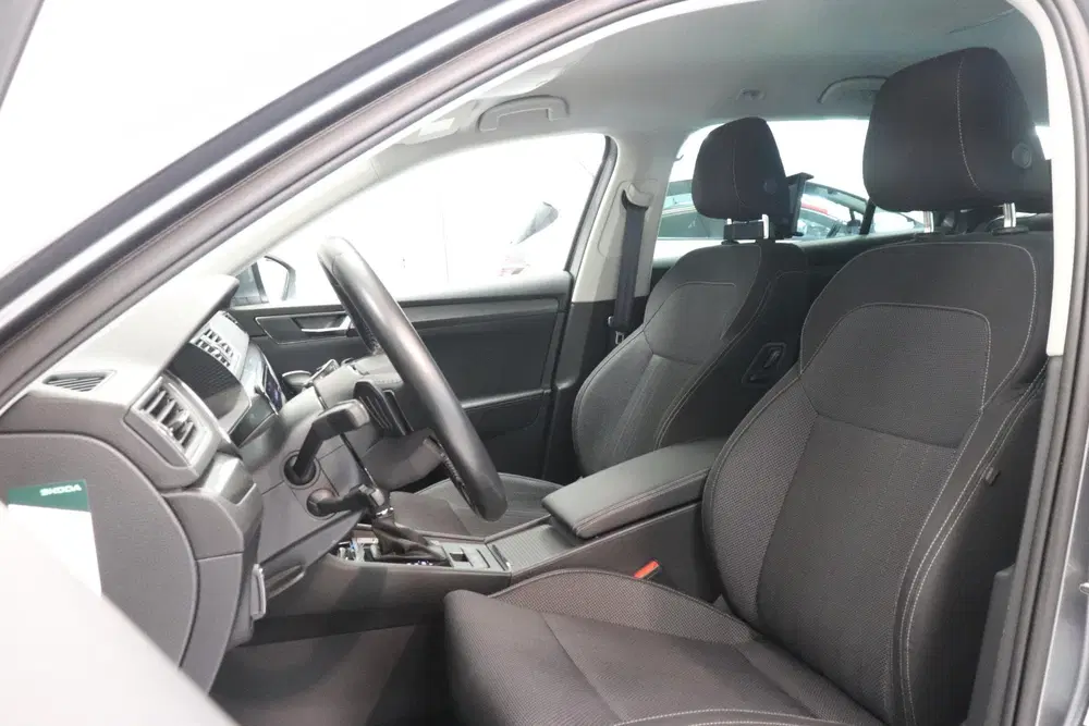 Skoda Superb 1.4 TSI iV Business Edition Plus uit 2023, foto 7