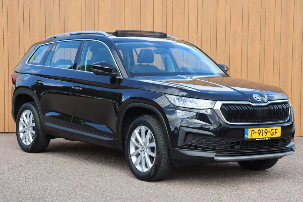 Skoda Kodiaq 1.5 TSI Business Ed orgNL schuifdak camera uit 2022, foto 2