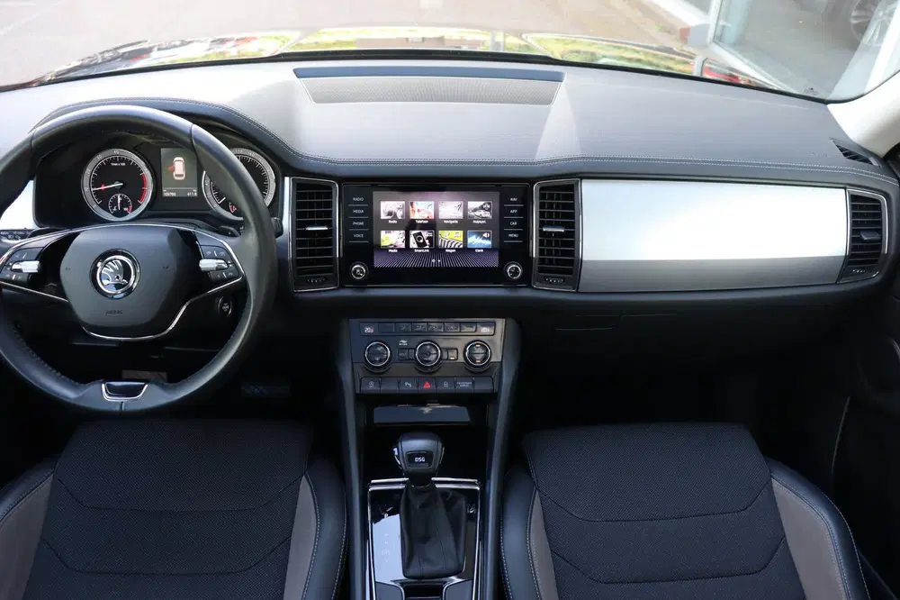 Skoda Kodiaq 1.5 TSI Business Ed orgNL schuifdak camera uit 2022, foto 9