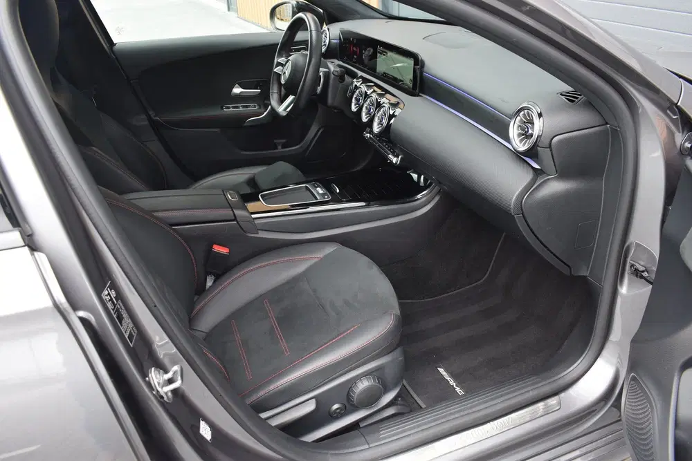 Mercedes-Benz A-Klasse 200 AMG Line Pano uit 2023, foto 13