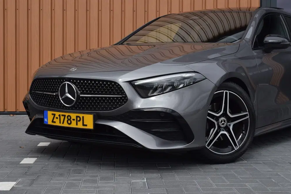 Mercedes-Benz A-Klasse 200 AMG Line Pano uit 2023, foto 6