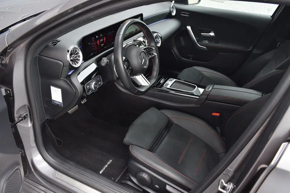 Mercedes-Benz A-Klasse 200 AMG Line Pano uit 2023, foto 9