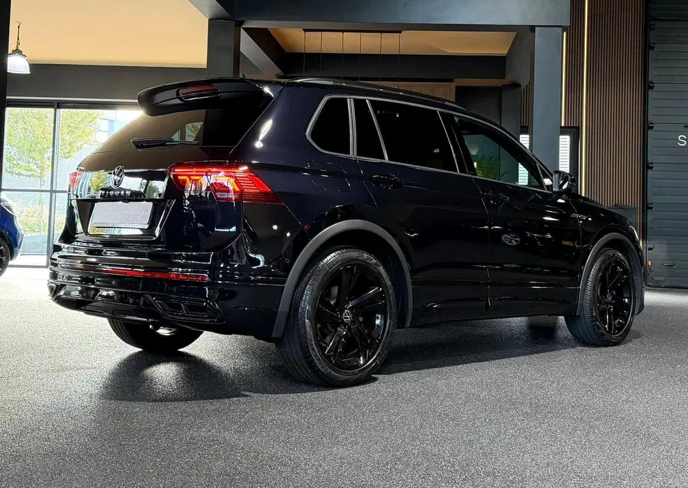 Volkswagen Tiguan 1.5 TSI R-Line Business+ R-Line uit 2021, foto 6