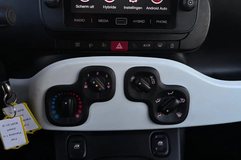 Fiat Panda 1.0 Hybrid Pandina Cross uit 2025, foto 11