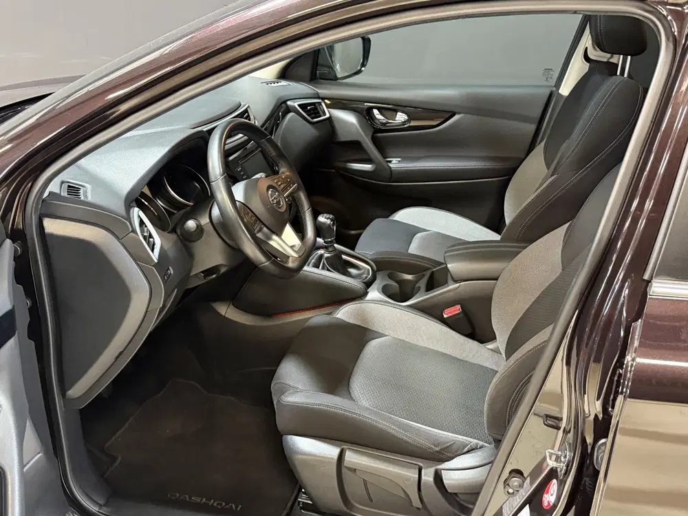 Nissan Qashqai 1.3 DIG-T Design Edition uit 2021, foto 6