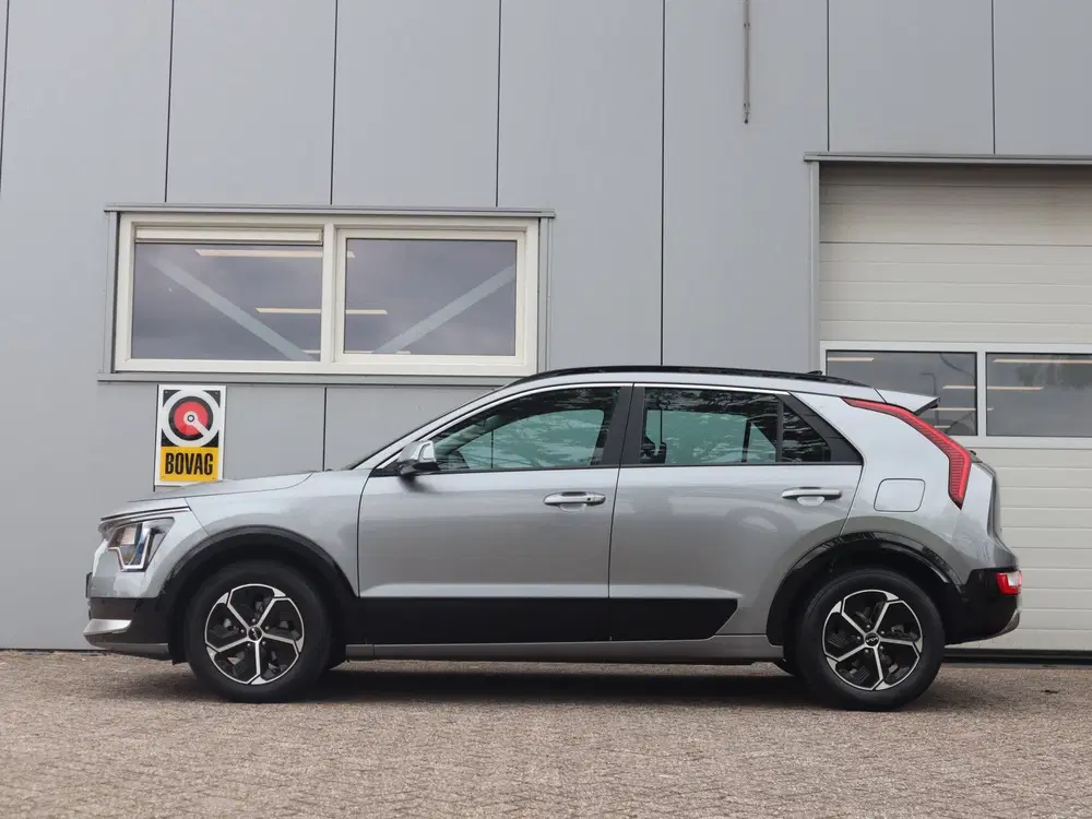 Kia Niro 1.6 GDi Hybrid DynamicLine uit 2024, foto 2