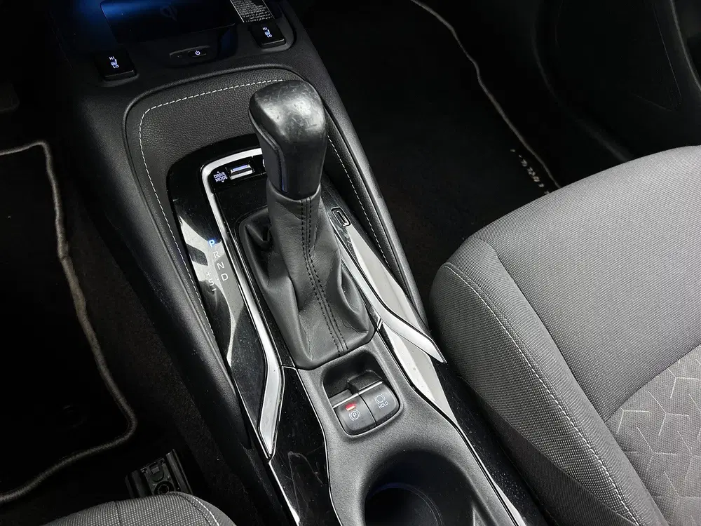 Toyota Corolla 2.0 Hybrid Style Bi-Tone uit 2020, foto 13