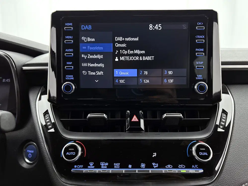 Toyota Corolla 2.0 Hybrid Style Bi-Tone uit 2020, foto 7