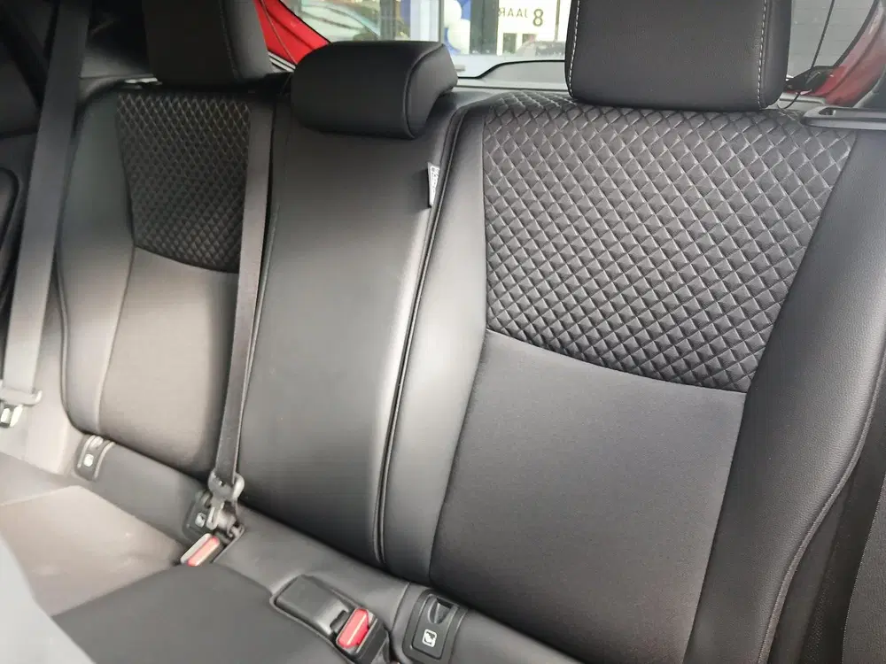 Mazda 2 1.5 Hybrid 116pk CVT Homura Plus uit 2024, foto 13