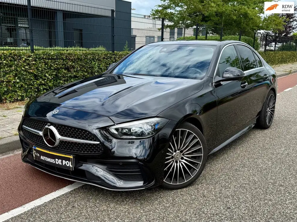 Mercedes-Benz C-Klasse 300 AMG Line DISTRONIC Actieve Stuur uit 2021