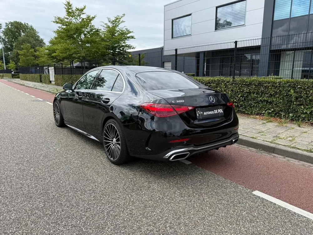 Mercedes-Benz C-Klasse 300 AMG Line DISTRONIC Actieve Stuur uit 2021, foto 13