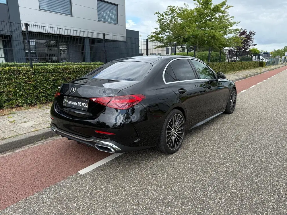 Mercedes-Benz C-Klasse 300 AMG Line DISTRONIC Actieve Stuur uit 2021, foto 14