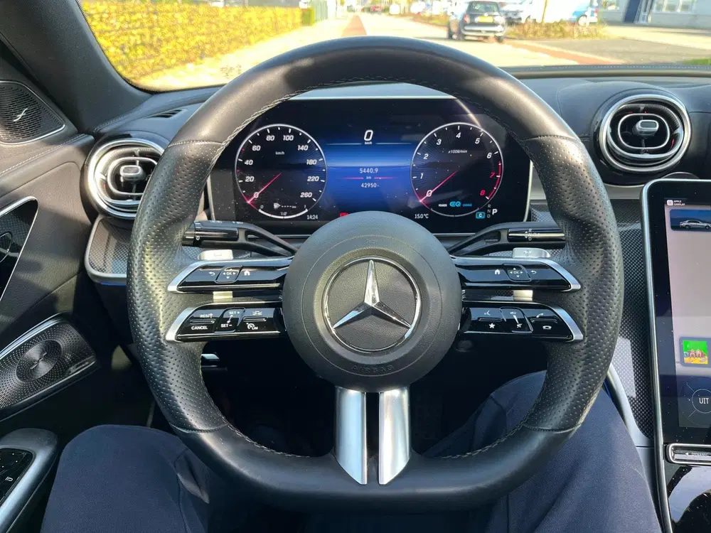 Mercedes-Benz C-Klasse 300 AMG Line DISTRONIC Actieve Stuur uit 2021, foto 5
