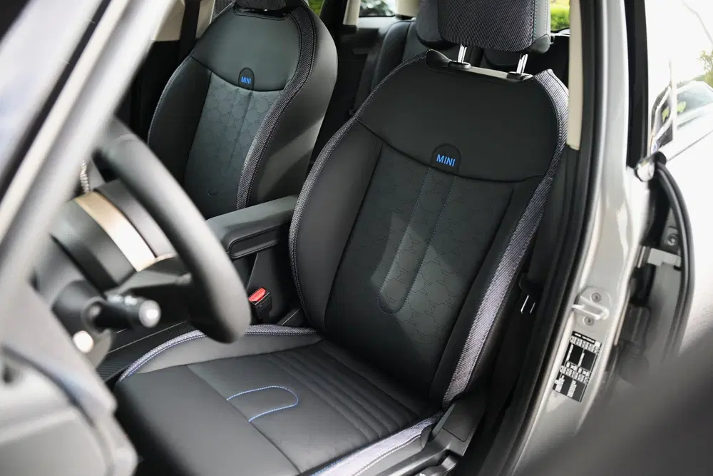 Mini Hatchback Cooper C Automaat uit 2025, foto 3