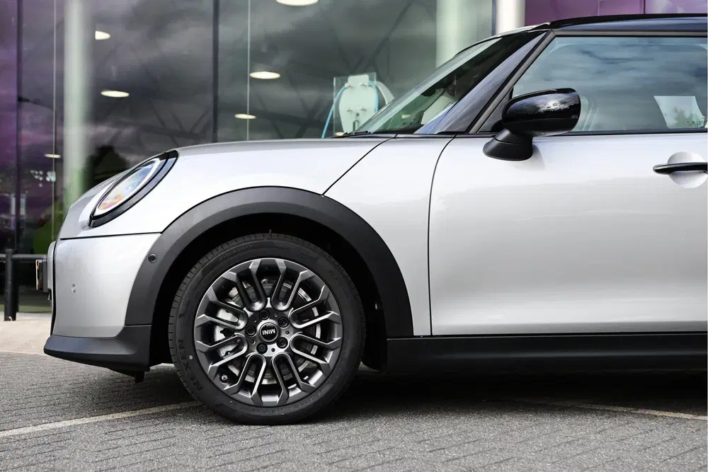 Mini Hatchback Cooper C Automaat uit 2025, foto 7