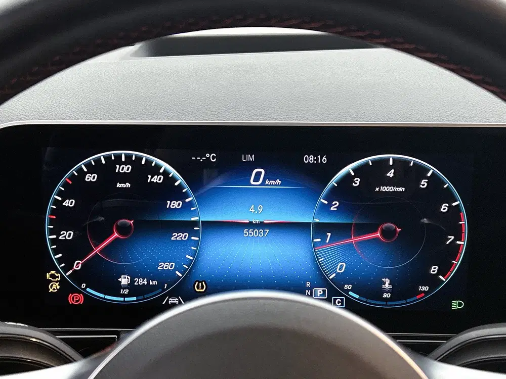 Mercedes-Benz GLA 200 AMG Line uit 2020, foto 6