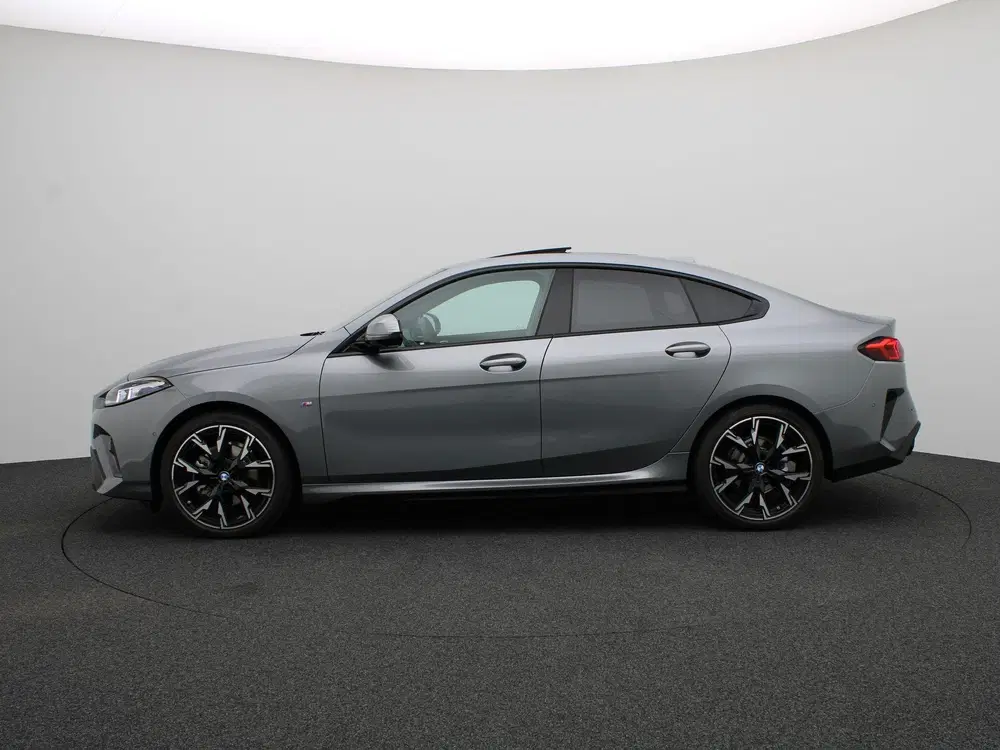 BMW 2-serie Gran Coupé 220 M Sportpakket uit 2025, foto 4