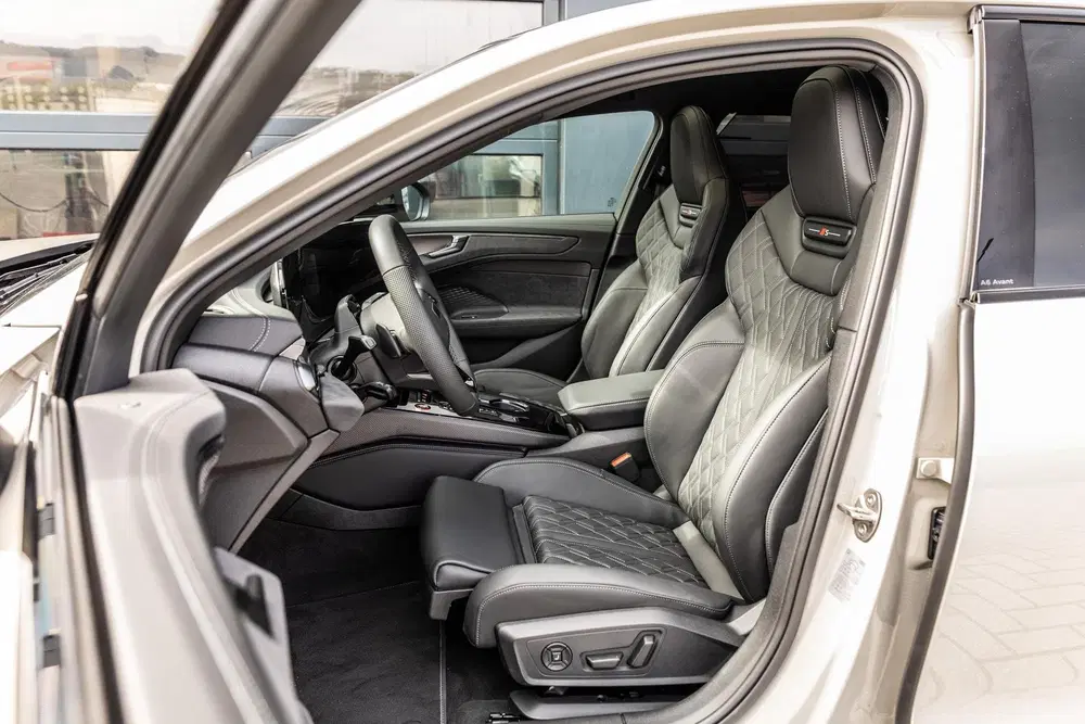 Audi A6 2.0 e-hybrid 367pk quattro S edition Compe uit 2026, foto 14