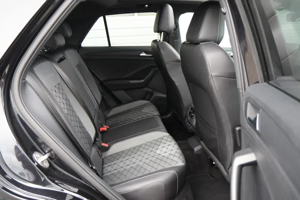 Volkswagen T-Roc 1.5 TSI 150pk DSG R-Line Business uit 2023, foto 15