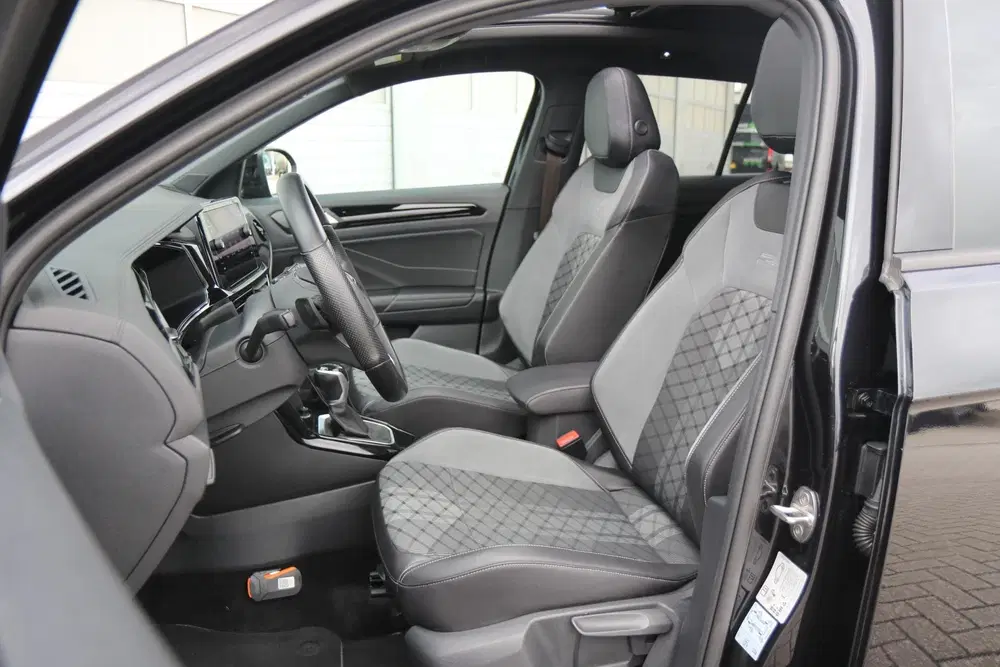 Volkswagen T-Roc 1.5 TSI 150pk DSG R-Line Business uit 2023, foto 4