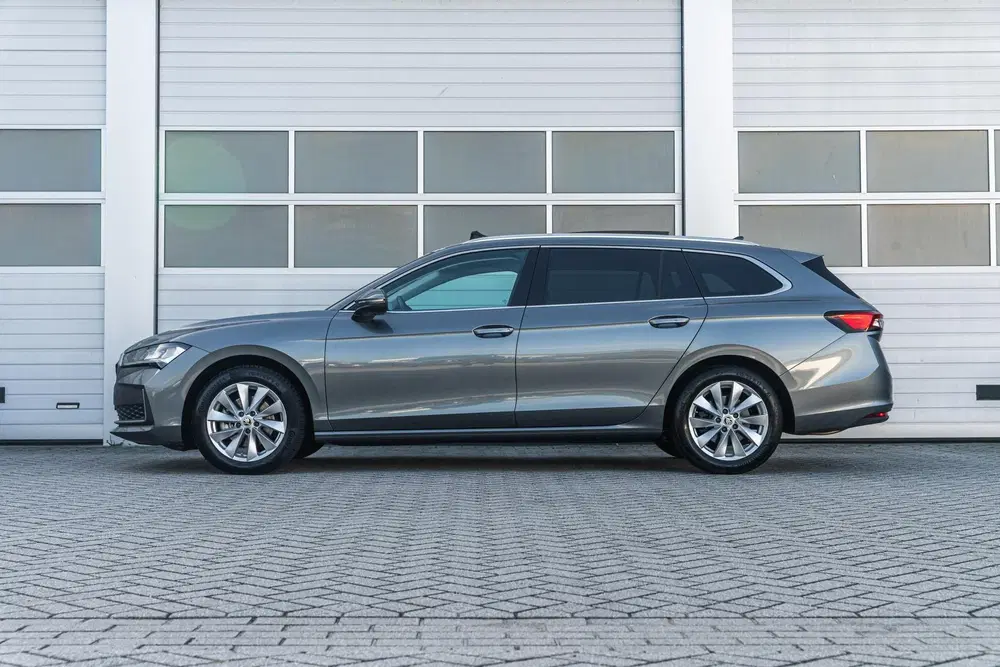 Skoda Superb 1.5 TSI 150pk DSG MHEV First Edition uit 2024, foto 13