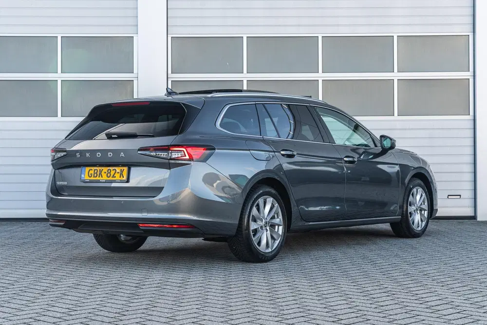 Skoda Superb 1.5 TSI 150pk DSG MHEV First Edition uit 2024, foto 2