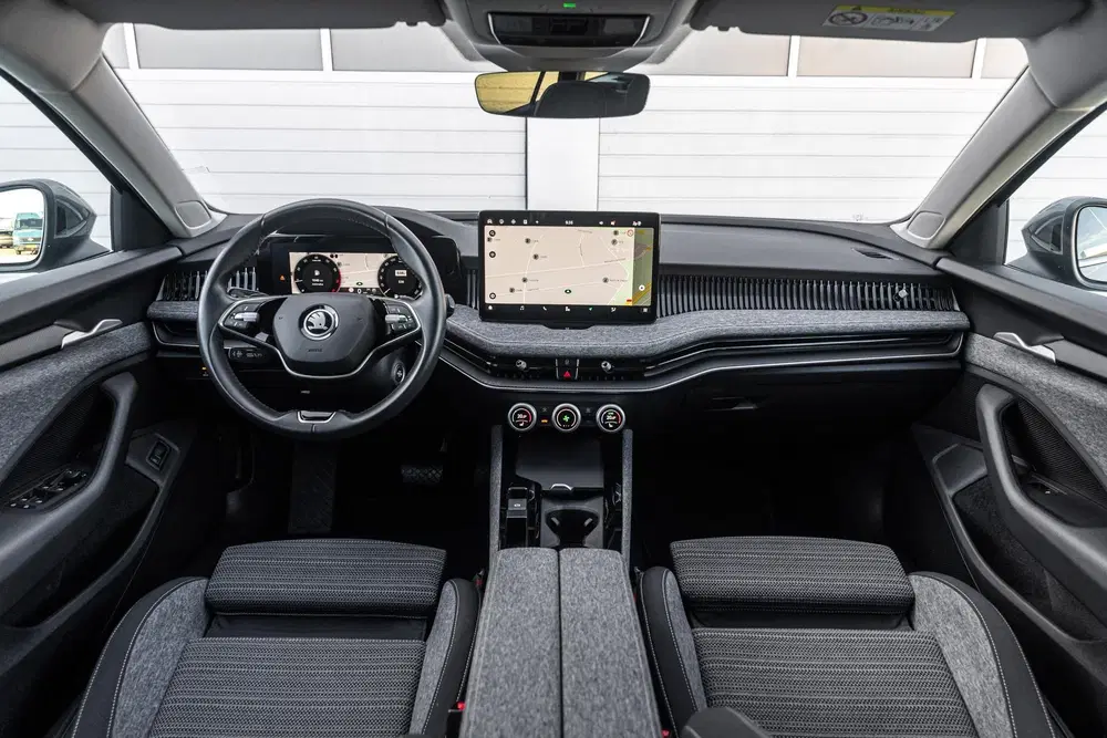Skoda Superb 1.5 TSI 150pk DSG MHEV First Edition uit 2024, foto 5
