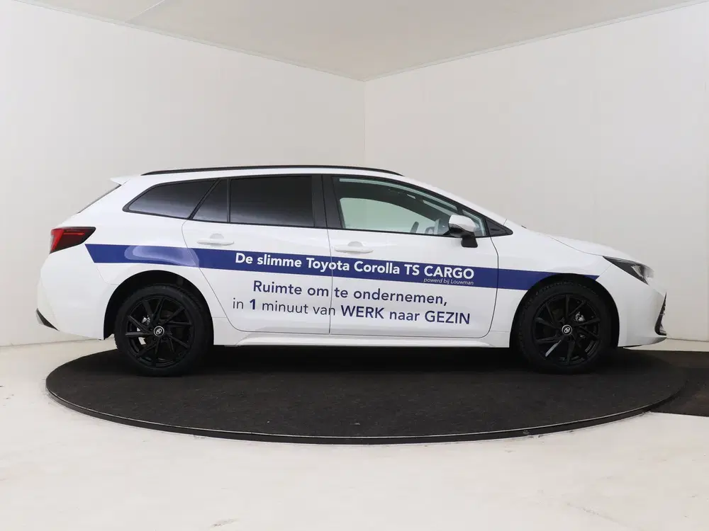 Toyota Corolla Hybrid 140 Active Cargo editio uit 2025, foto 14
