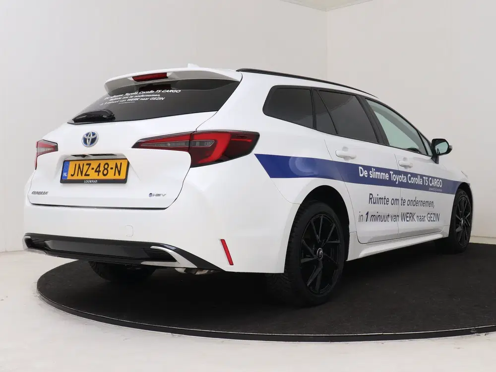 Toyota Corolla Hybrid 140 Active Cargo editio uit 2025, foto 2