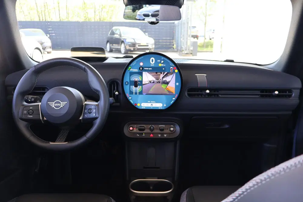 Mini Cabrio Cooper C uit 2025, foto 10