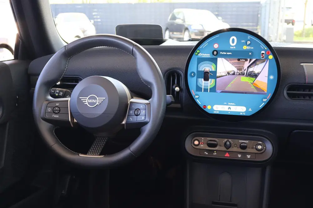 Mini Cabrio Cooper C uit 2025, foto 11