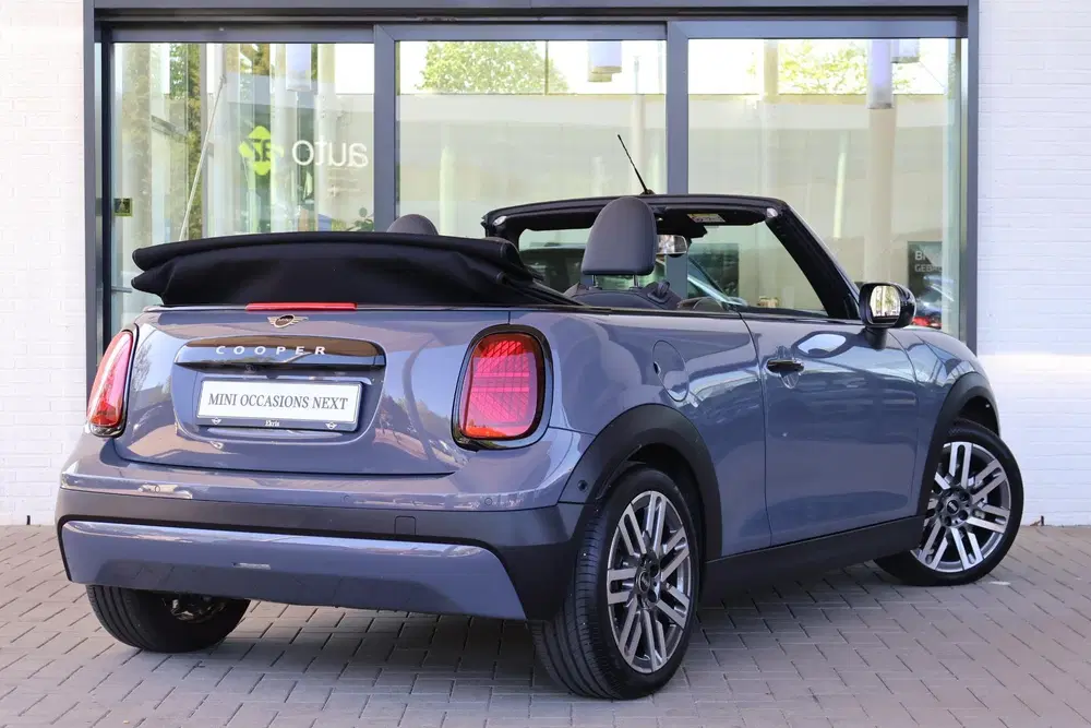 Mini Cabrio Cooper C uit 2025, foto 2