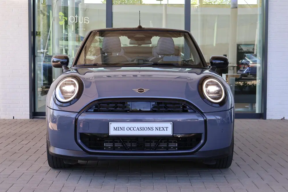Mini Cabrio Cooper C uit 2025, foto 3