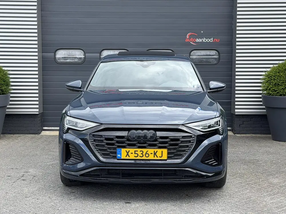 Audi Q8 55 quattro S Edition Competition 11 uit 2023, foto 5