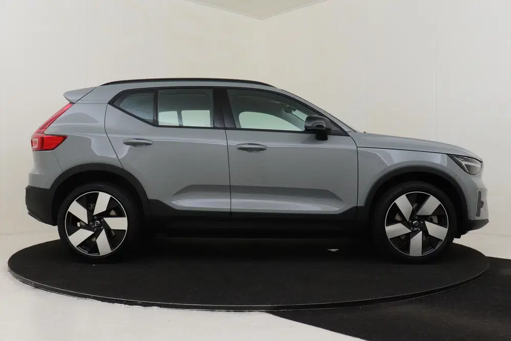 Volvo EX40 SINGLE MOTOR ESSENTIAL 70 kWh -CAMERA uit 2026, foto 13