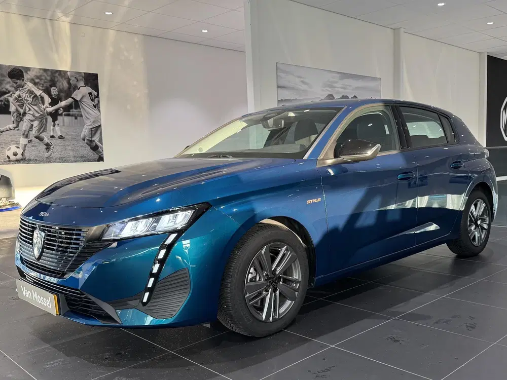 Peugeot 308 1.2 Hybrid 145 e-DCS6 Style uit 2025, foto 11