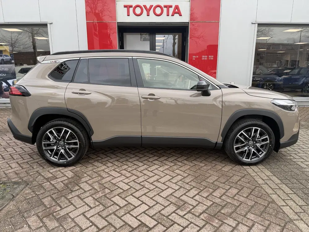 Toyota Corolla Cross Hybrid 140 Dynamic uit 2026, foto 2