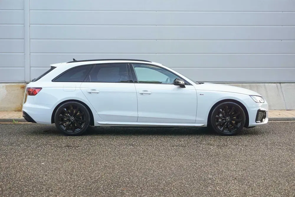 Audi A4 40 TFSI 204pk MHEV S edition Competition uit 2024, foto 3