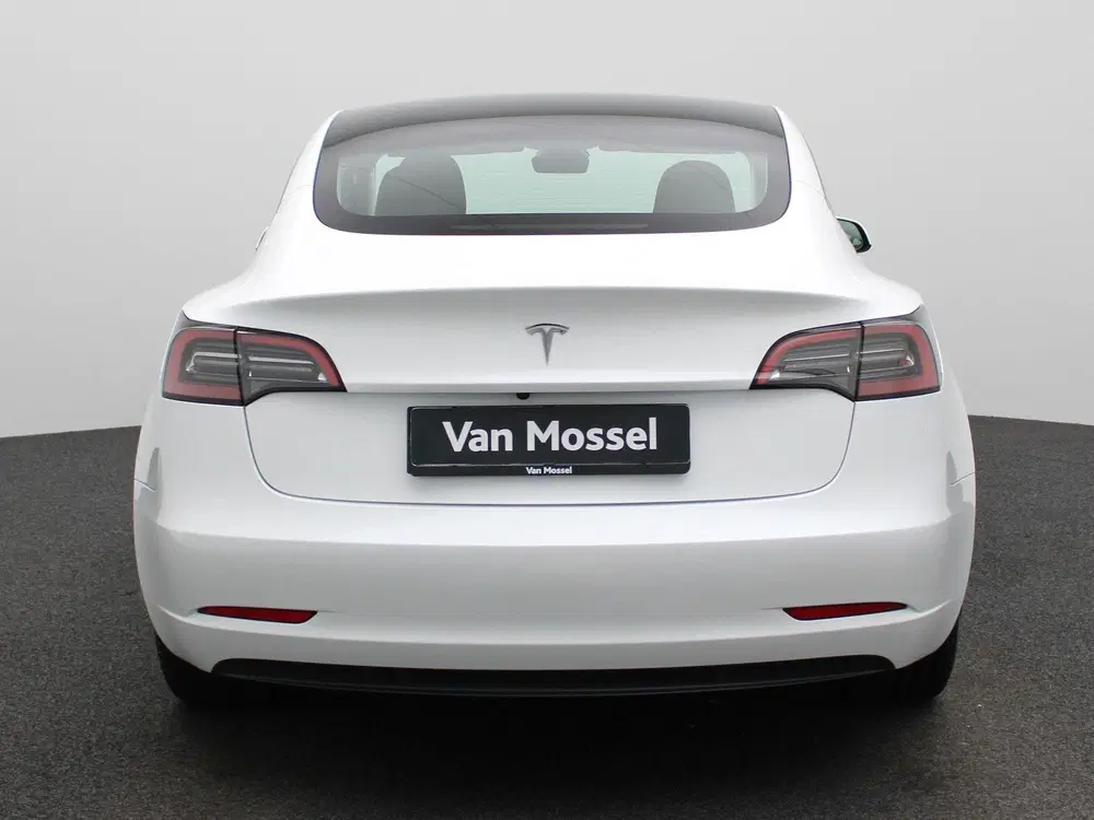 Tesla Model 3 RWD Long Range uit 2023, foto 5
