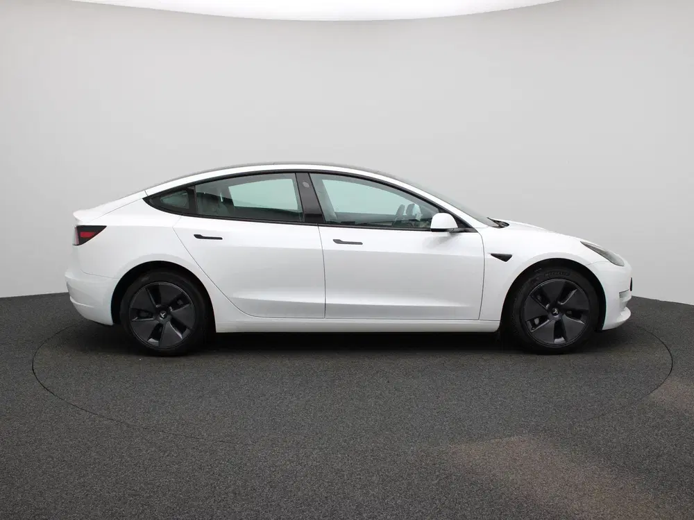 Tesla Model 3 RWD Long Range uit 2023, foto 6